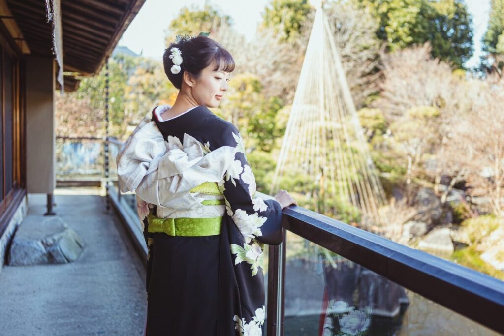 黒引き振袖 花嫁 帯結び